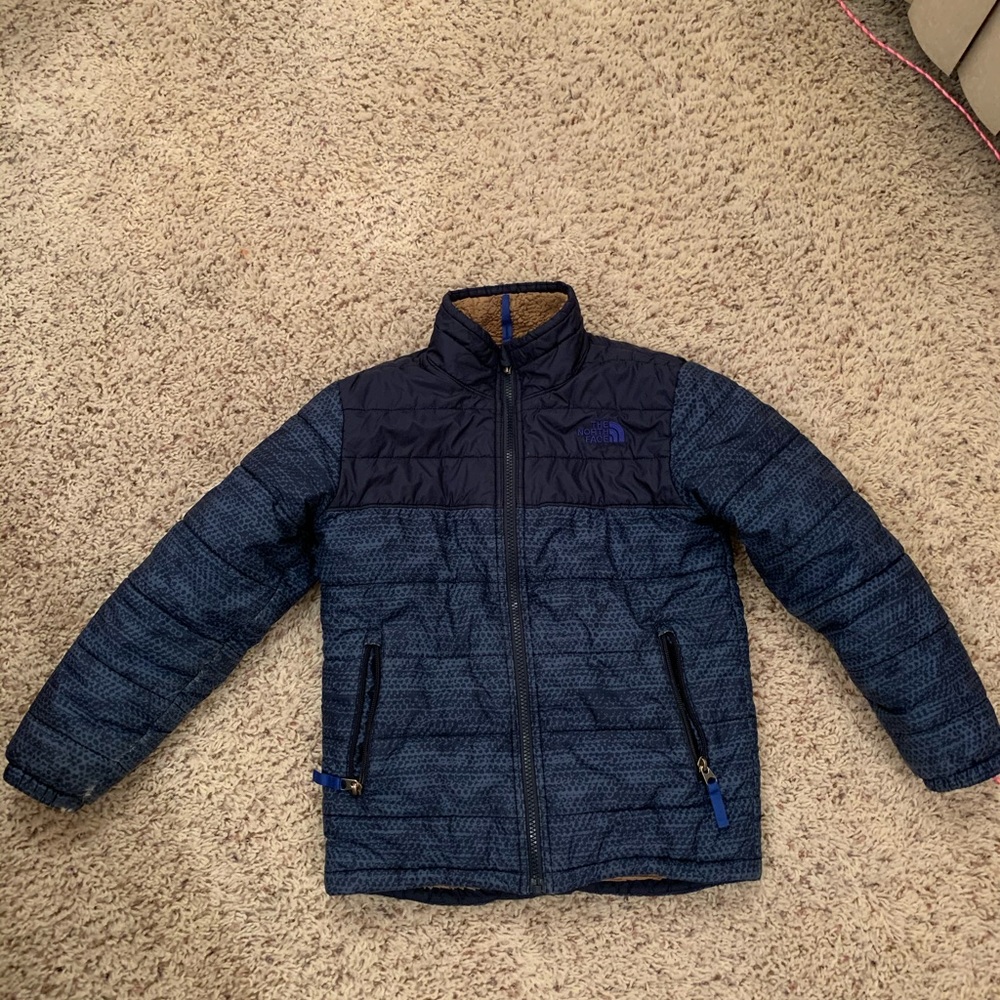 Boys North Face reversible winter coat.  Ex. Cond.